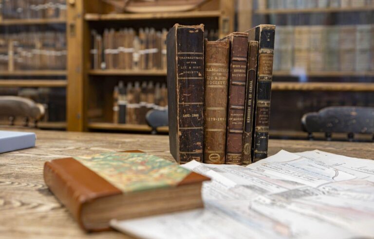 Visit to the English library of the Literary and Historical Society of Quebec