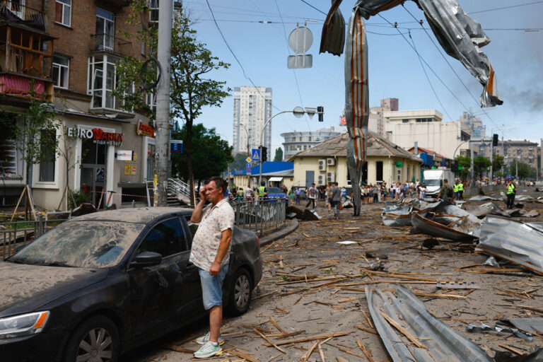 War in Ukraine, day 866 | Massive Russian strikes on Ukrainian cities, dozens dead