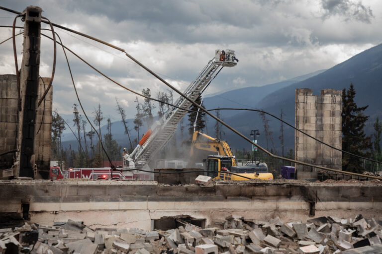 Wildfires | Alberta wants to speed up Jasper reconstruction