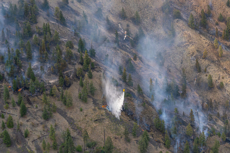 Wildfires | Changing weather hurts firefighters in British Columbia