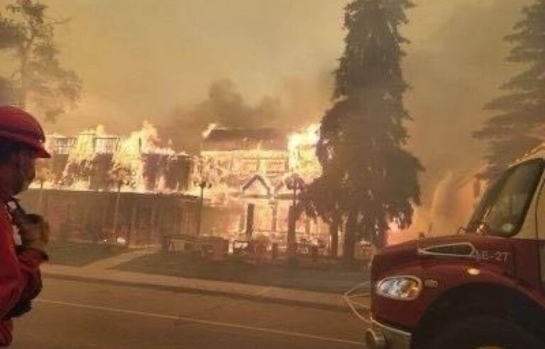 Wildfires reach outskirts of Jasper, Alberta