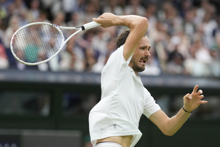 Wimbledon | Medvedev dismisses Sinner, will meet Alcaraz in the semi-finals