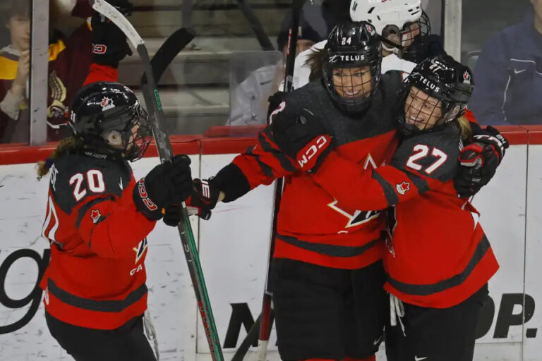 Women’s Hockey | Canada-USA Rivalry Series Moves to the Maritimes