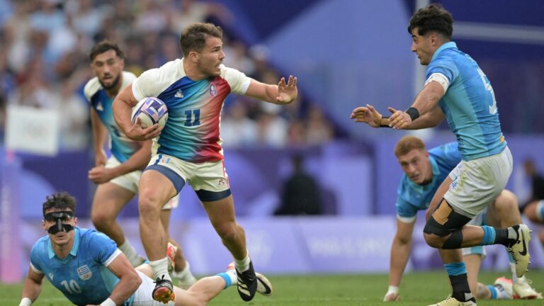 relive the three tries from the Blues’ victory in rugby 7s against Uruguay