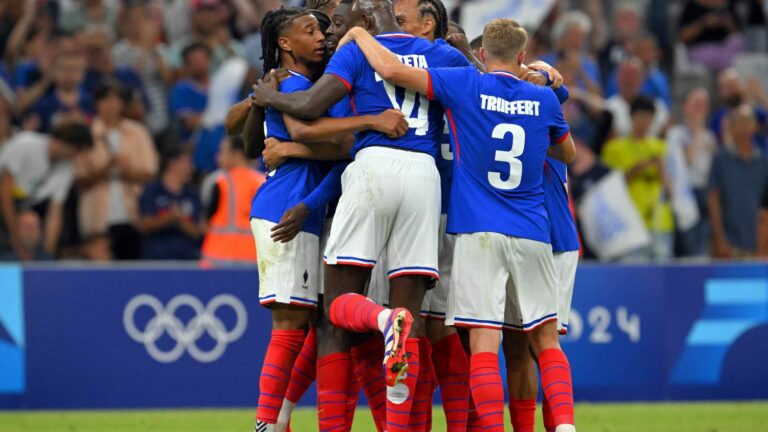 relive the victory of the Blues against Team USA during their entry into the Paris 2024 Olympic Games