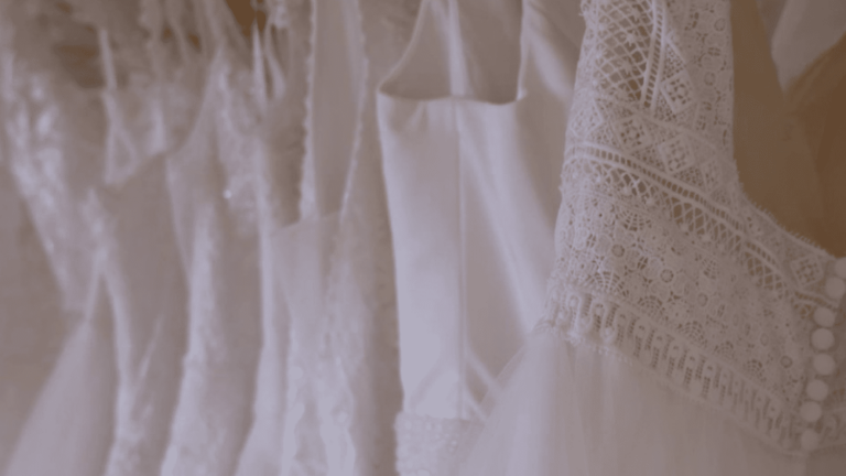 second-hand wedding dresses are popular