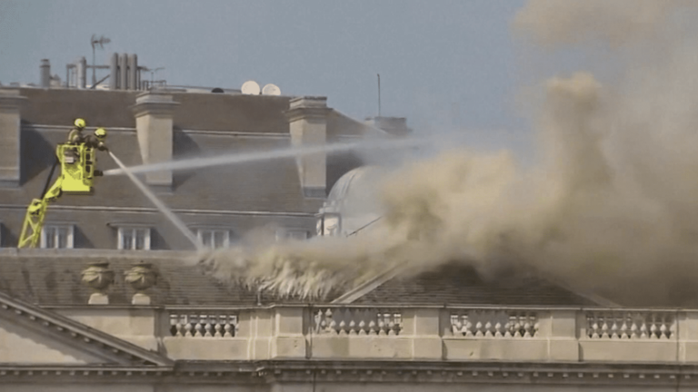 A fire has broken out at Somerset House, a London building housing a museum