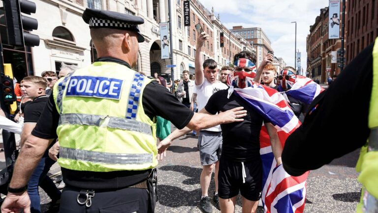 After a week of riots in the United Kingdom, “fear” is spreading among minorities