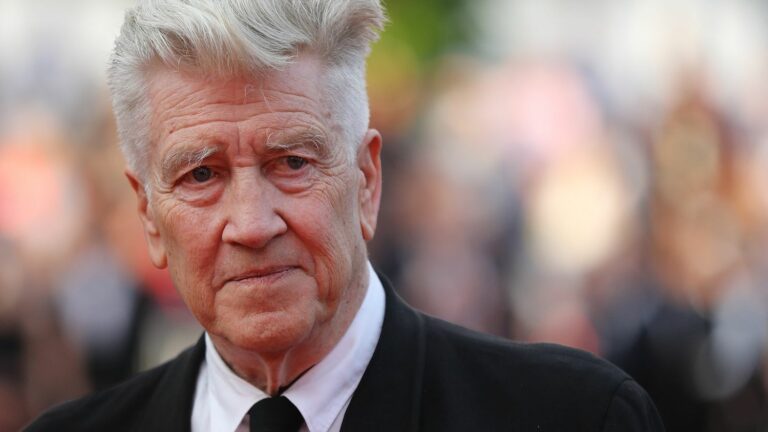 American director David Lynch announces he has lung disease