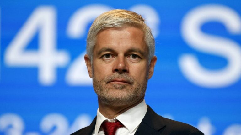 An opinion study on Laurent Wauquiez, financed by the Auvergne-Rhône-Alpes region, reported to the courts