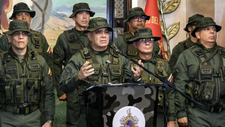 Army rejects opposition calls, reaffirms ‘absolute loyalty’ to Nicolas Maduro