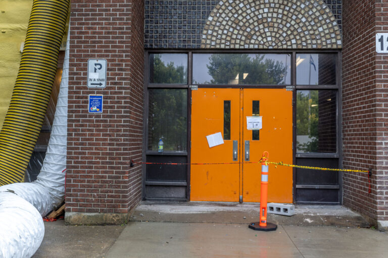 Asbestos contamination | Horizon-Jeunesse secondary school temporarily closed