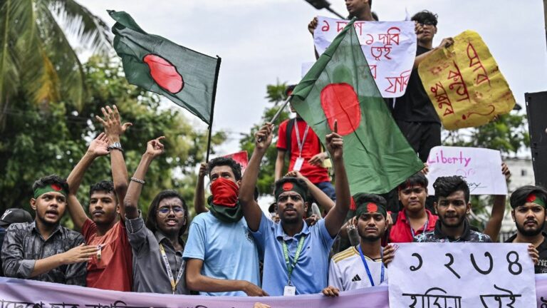 At least 8 people have died in clashes between protesters and government supporters in Bangladesh