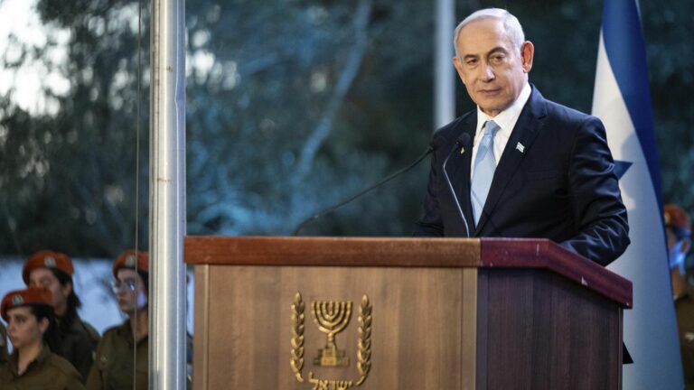 Benjamin Netanyahu says he is “sorry” for not being able to “prevent” the attack October 7