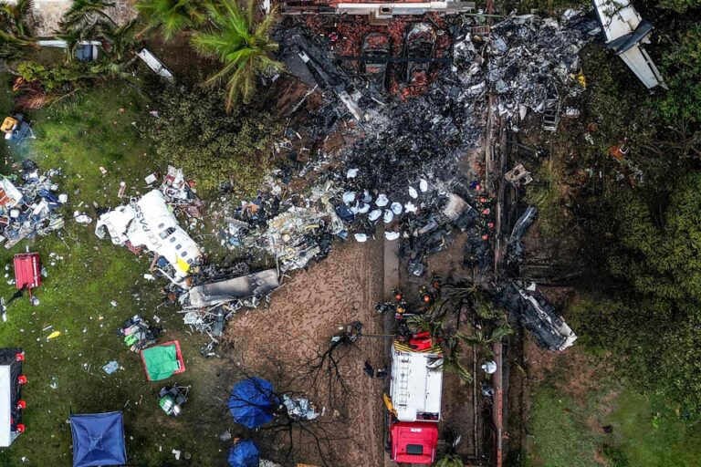 Brazil | After the crash, recovery of bodies and examination of black boxes