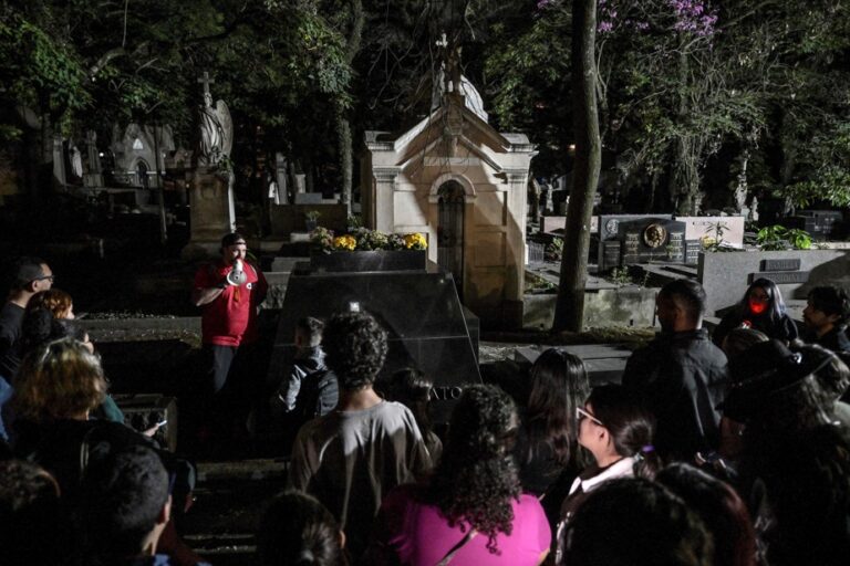 Brazil | In a cemetery in Sao Paulo, a night journey through the country’s history