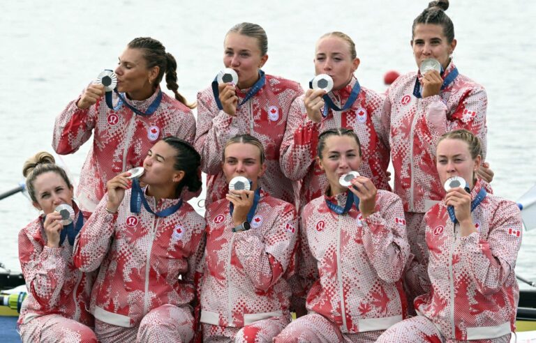 Canadians win silver in coxed eight