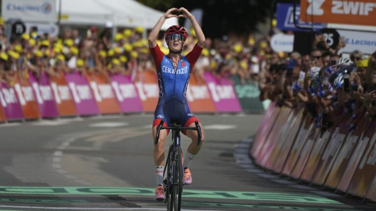 Cédrine Kerbaol wins first French stage victory in history