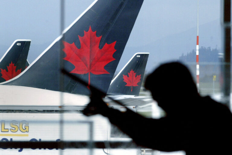 Computer systems outage disrupts airports in Canada