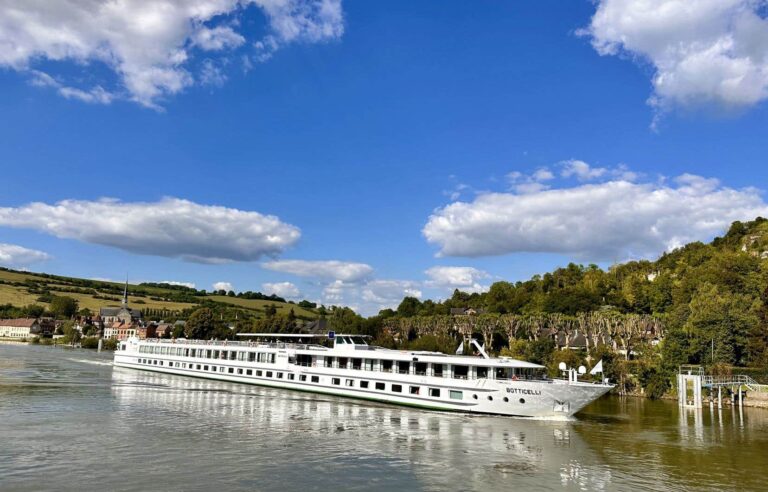 Cruise on the Seine to the sources of impressionism