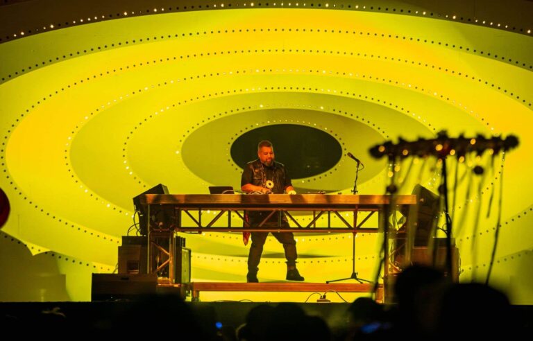 DJ Shub performing in Montreal with the Présence autochtone festival