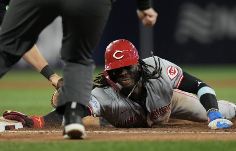 De La Cruz steals show against Toronto Blue Jays, Cincinnati Reds win 11-7