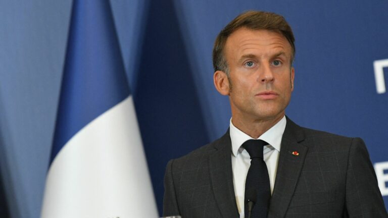 Emmanuel Macron assures that he is “making every effort” to “achieve the best solution for the country”