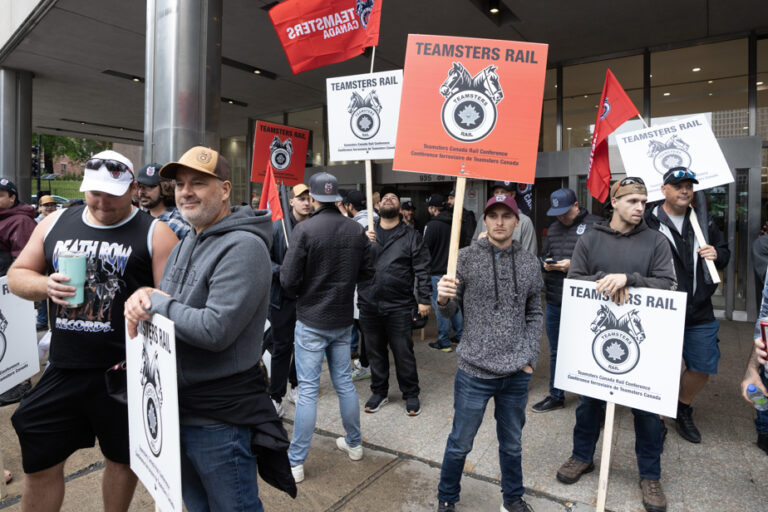 End of strike at CN and CPKC | Furious railway workers to demonstrate in front of Trudeau and his Liberal donors on Tuesday