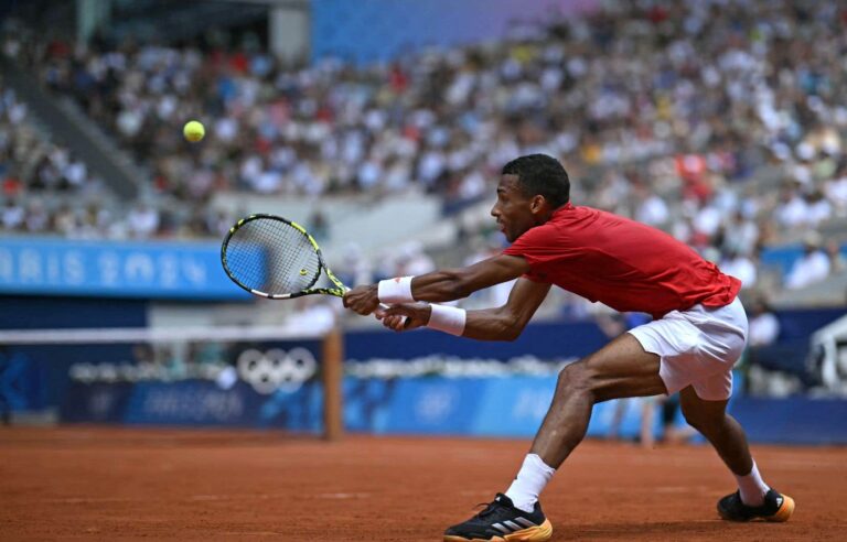 Félix Auger-Aliassime loses to Carlos Alcaraz and will play for bronze