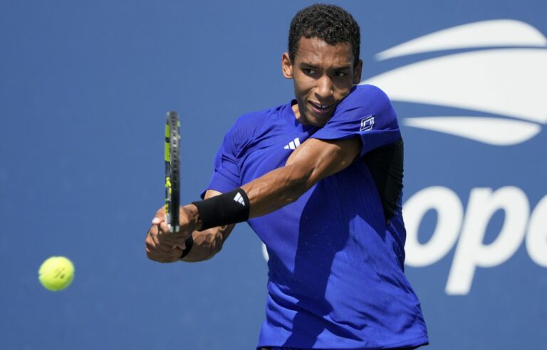 Félix Auger-Aliassime loses to Jakub Mensik in first round of US Open