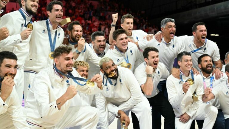 France equals its Atlanta Games record of 15 gold medals thanks to volleyball title