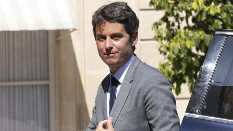 Gabriel Attal takes care of his departure from Matignon