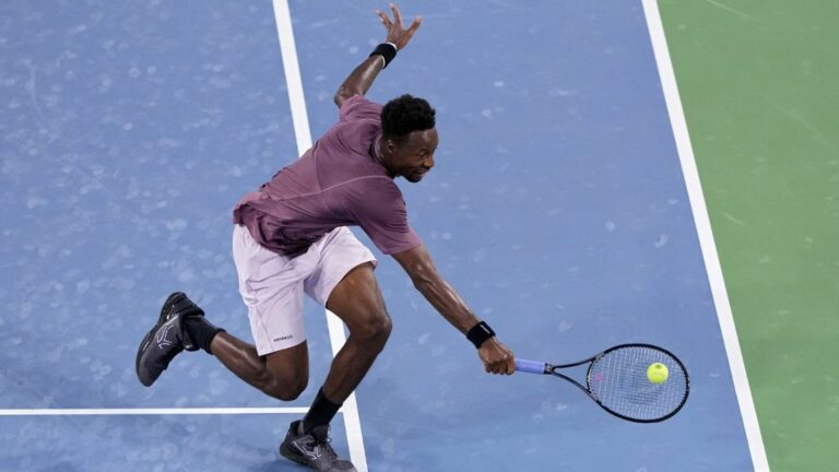 Gaël Monfils creates surprise by defeating Carlos Alcaraz in the second round