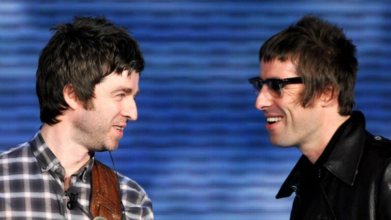 Gallagher brothers fuel band reunion rumors