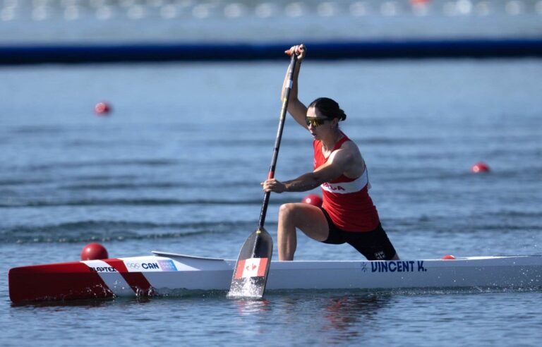 Gold for Katie Vincent in 200m canoe-kayak sprint at the Paris Olympics