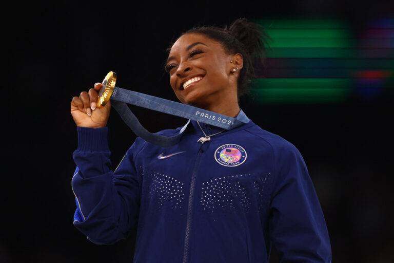 Simone Biles triumphs in gymnastics | The queen is back