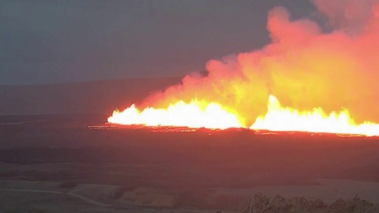 Iceland: an impressive volcanic eruption