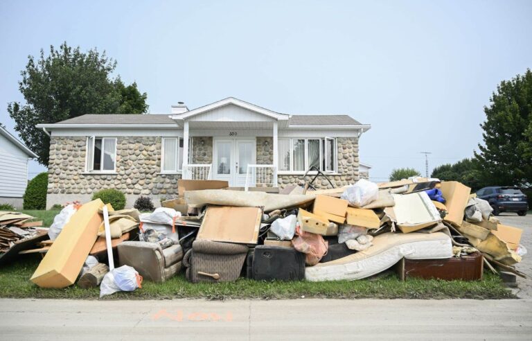 In Louiseville, floods make life “hell” for residents