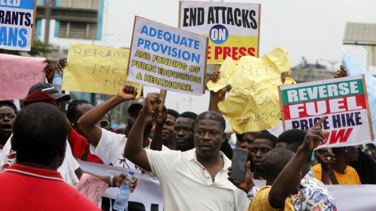 In Nigeria, police announce arrests of nearly 700 people during protests, Amnesty International calls for their release