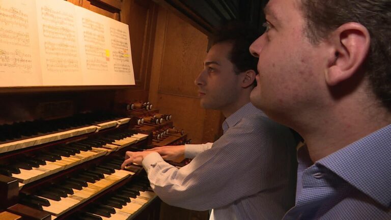 In Rouen, students of a masterclass practice their scales on the abbey organ, a masterpiece by Cavaillé-Coll