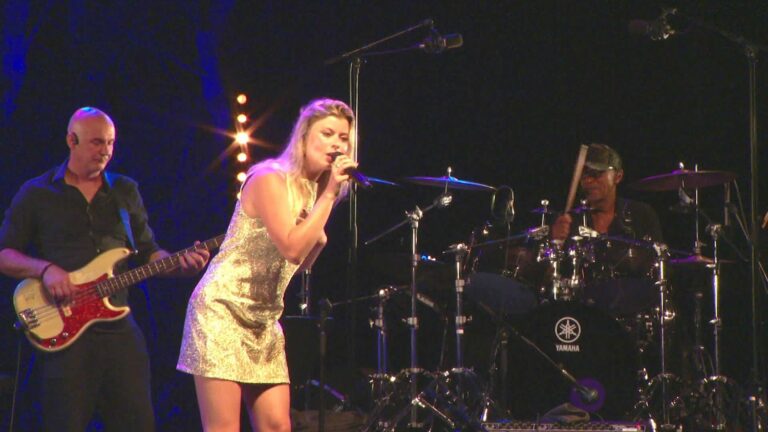 In Saint-Tropez, Manu Katché invites Erik Truffaz, Thomas Dutronc and Isadora on stage at the Nuits du Château de la Moutte festival