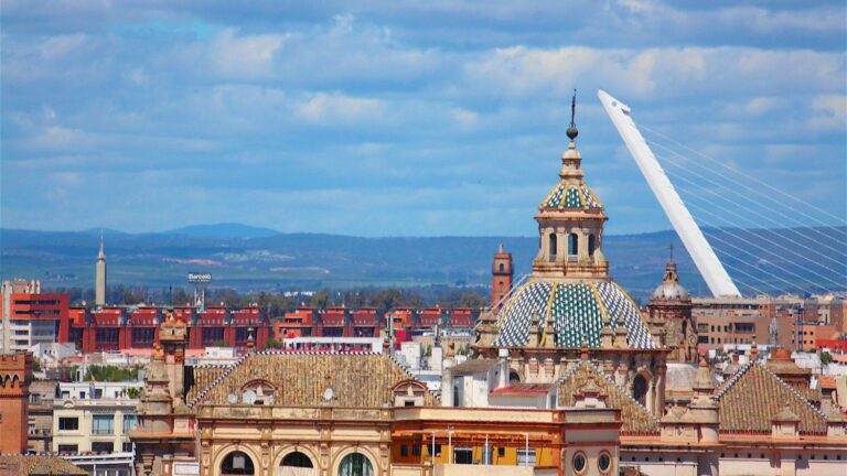 In Spain, Seville City Hall Wants to Cut Off Water Supply to Illegal Tourist Rentals