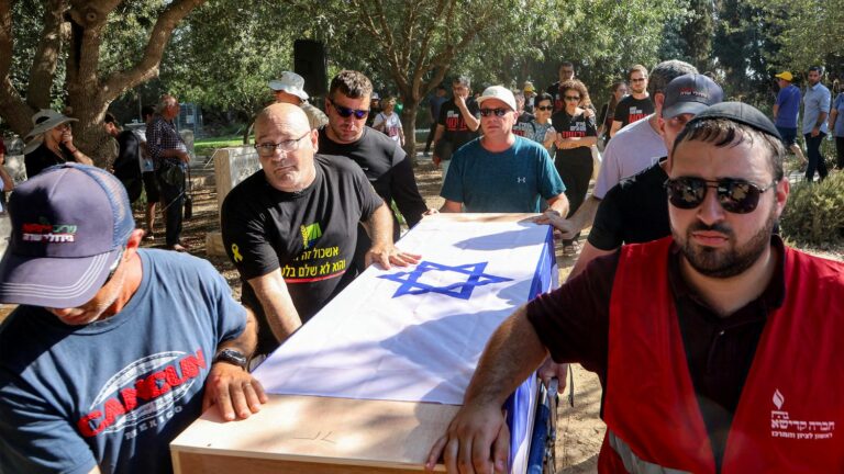 In southern Israel, the funeral of a hostage whose body was repatriated from Gaza