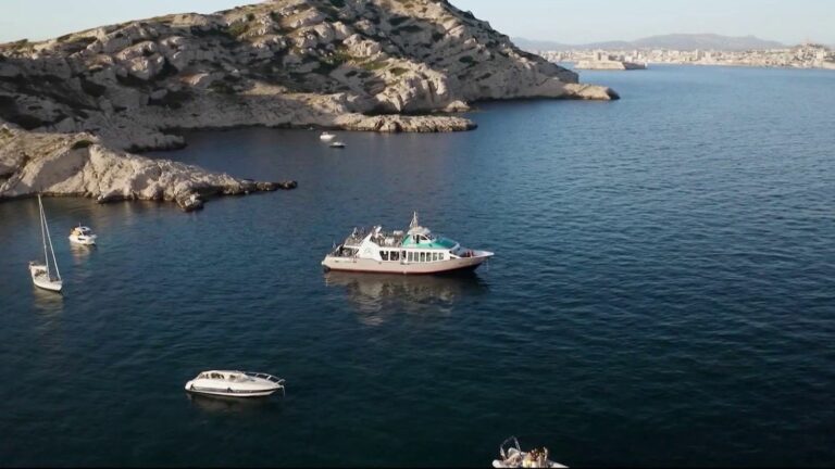 In the coves, boats are going electric