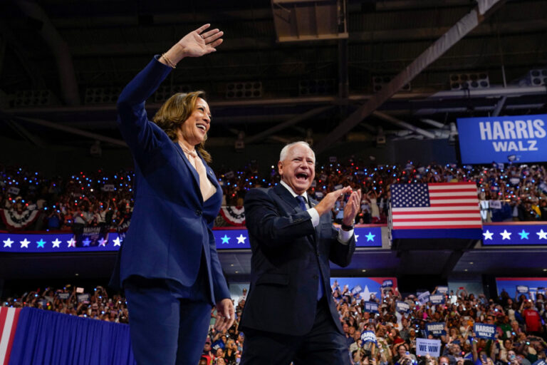 Kamala Harris and Tim Walz present their duo to Americans