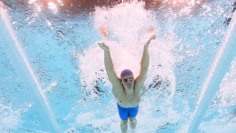 Léon Marchand, qualified for the final of the 200m medley, is getting closer to his Olympic quadruple in Paris