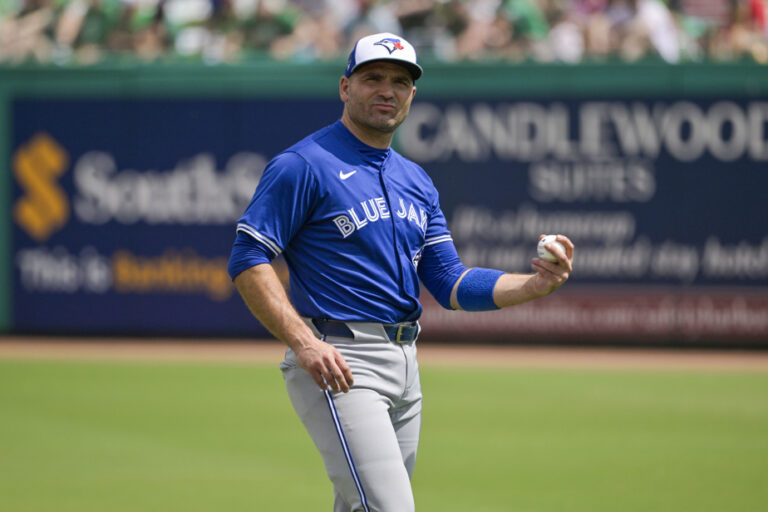 Major League Baseball | Canadian Joey Votto announces retirement after 17-season career