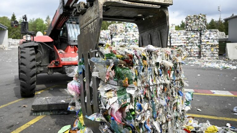 Management of recyclable waste by eco-organizations leaves something to be desired in France, according to a report