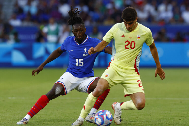 Men’s Soccer | Spain defeats France to become champions