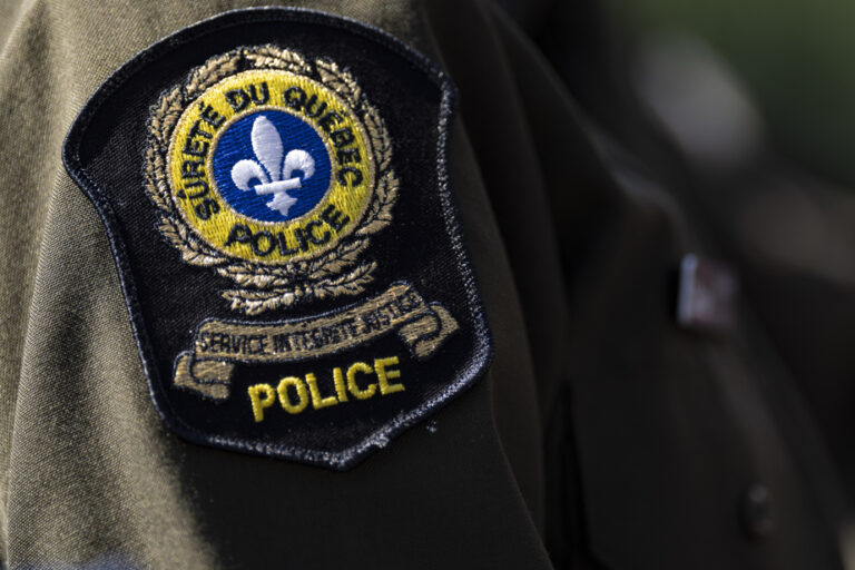 Montreal | Searches linked to a network exporting stolen cars